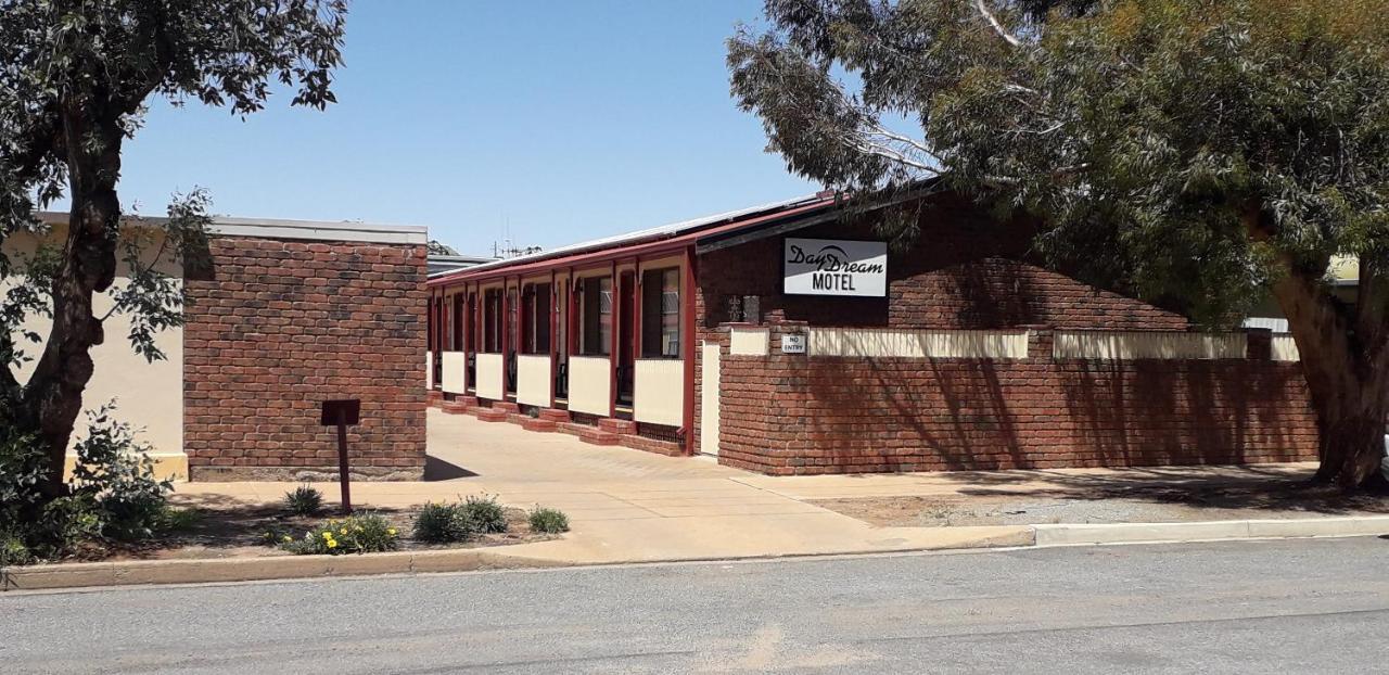 Daydream Motel And Apartments Broken Hill Exterior photo